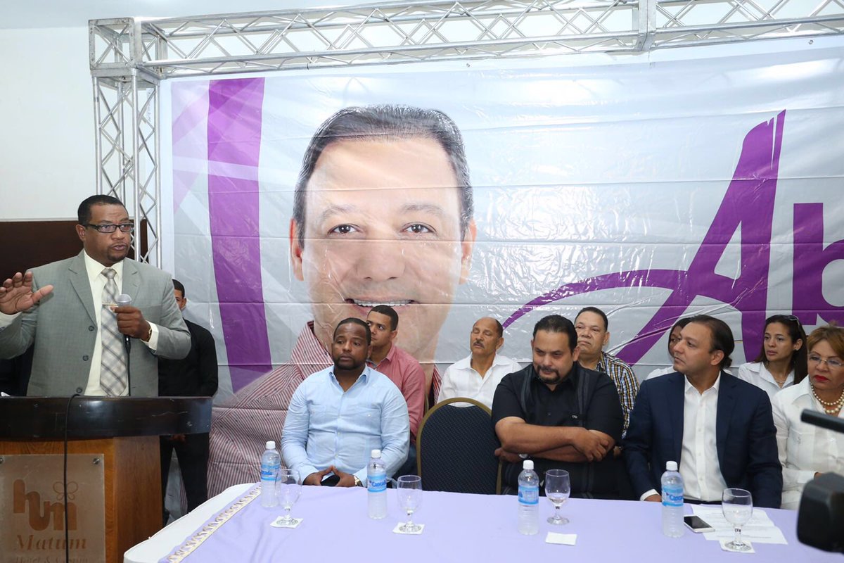 Abelistas's tweet photo. REGIDOR Y PRE-CANDITADOS A REGIDORES DEL PRM PASAN A APOYAR CANDITADURA ALCALDE DE @AbelMartinezD https://t.co/xIIHHTUuAe