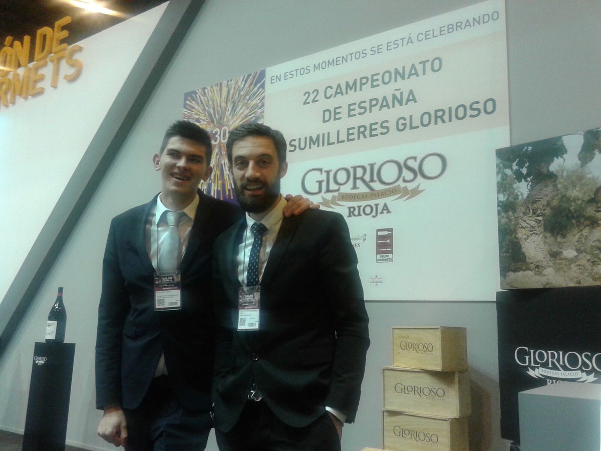 RevistaHGT's tweet photo. Muuuuuucha suerte a Eduardo Camino, q nos representa en el Campeonato de Sumilleres !!!! Gracias a #Agasu x la foto https://t.co/0nwyPdcCfu
