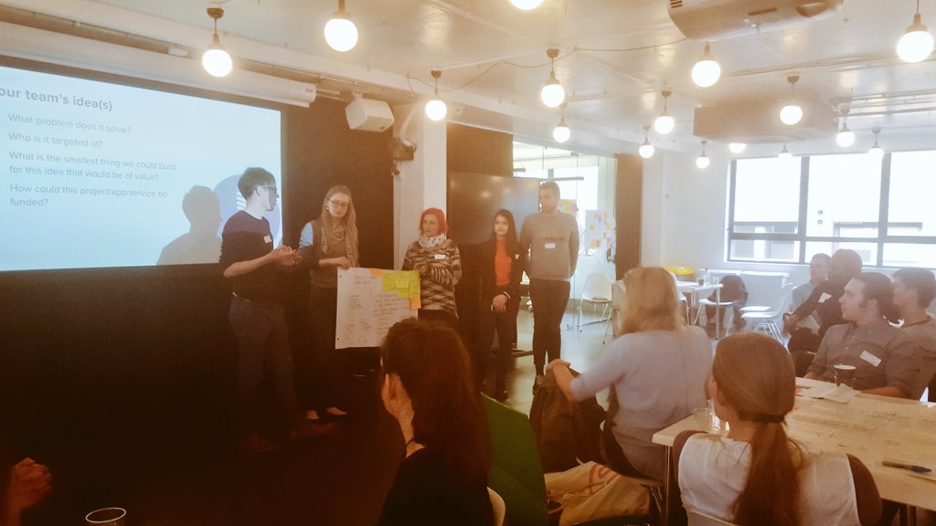 startoutcareer's tweet photo. "Young people do have lots of experience and relevant skills... they just dont know how to articulate it" #yehackday https://t.co/XYK6BV76lT