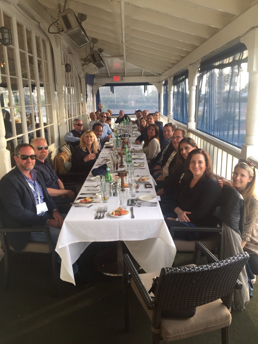 SoberLiving914's tweet photo. "Big Shoutout & Thank You to UHS & Foundations for dinner last night" -#InnovationsInRecovery #IIR2016 https://t.co/0iYueJxHdM
