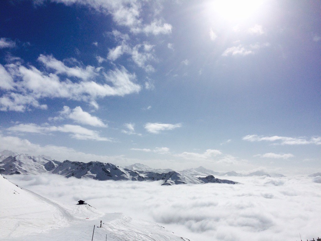 S3VNews's tweet photo. Over the clouds ...
@3Vallees_france @Meribel3vallees @courchevel https://t.co/1TZEyuwQf3