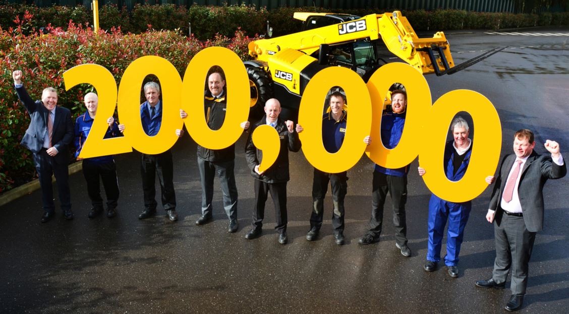 Сегодня #JCB отмечает производство 200 000го телескопического погрузчика.