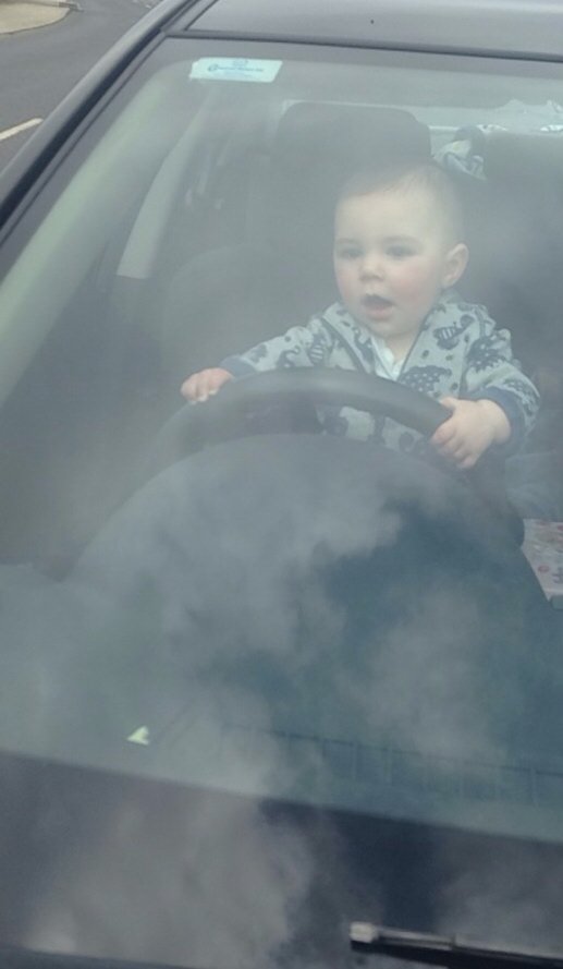 lay_ye's tweet photo. Going for a spin 😂🚘 #Cutie #LittleDriver https://t.co/FdBYiV8xjL