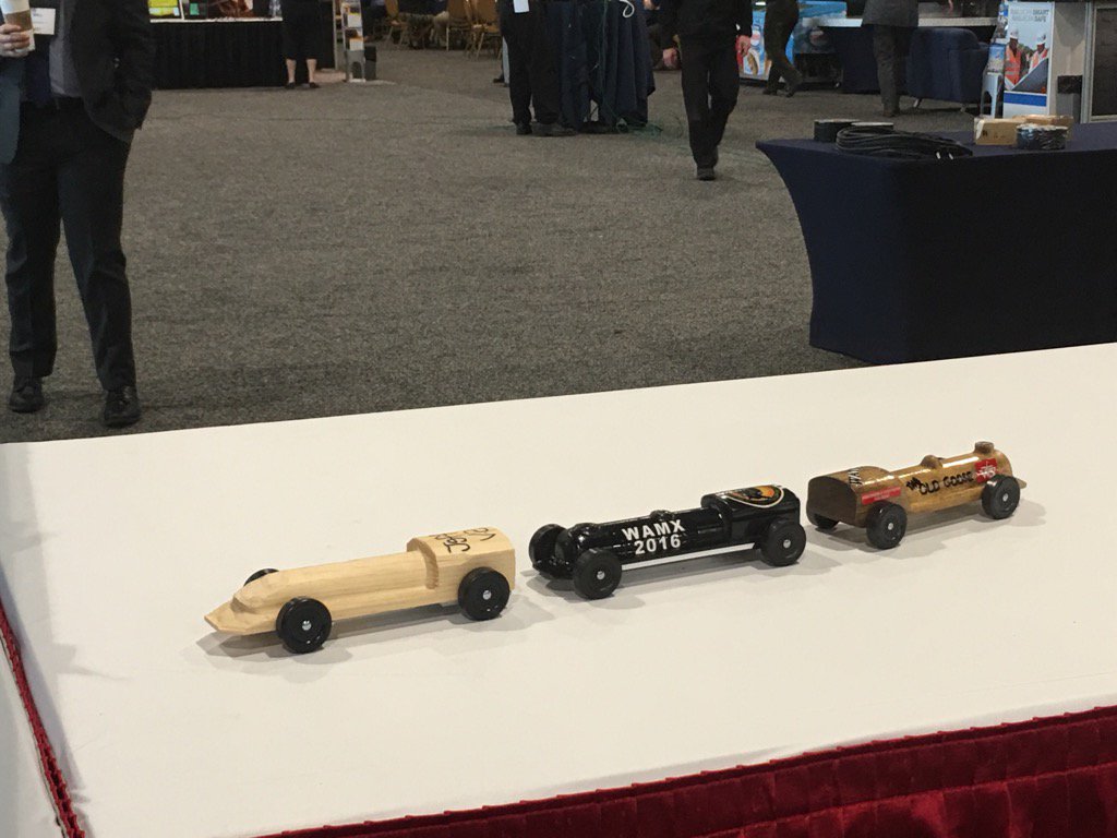WatcoRail's tweet photo. Watco cars ready to roll in the ASLRRA Pinewood Derby #ASLRRA2016 https://t.co/sHyBuUz19U