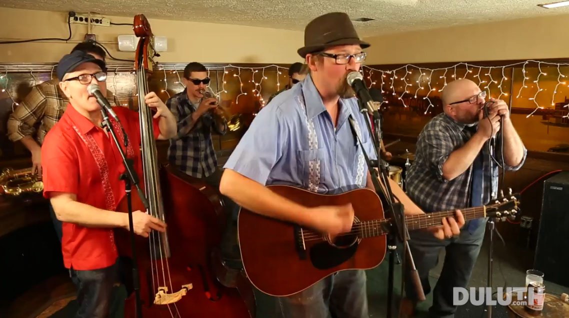duluthdotcom's tweet image. Check out the @woodblindska and @BigWaveDaveMN music video Kom On Inn. duluth.com/woodblind-kom-… @KomOnInn