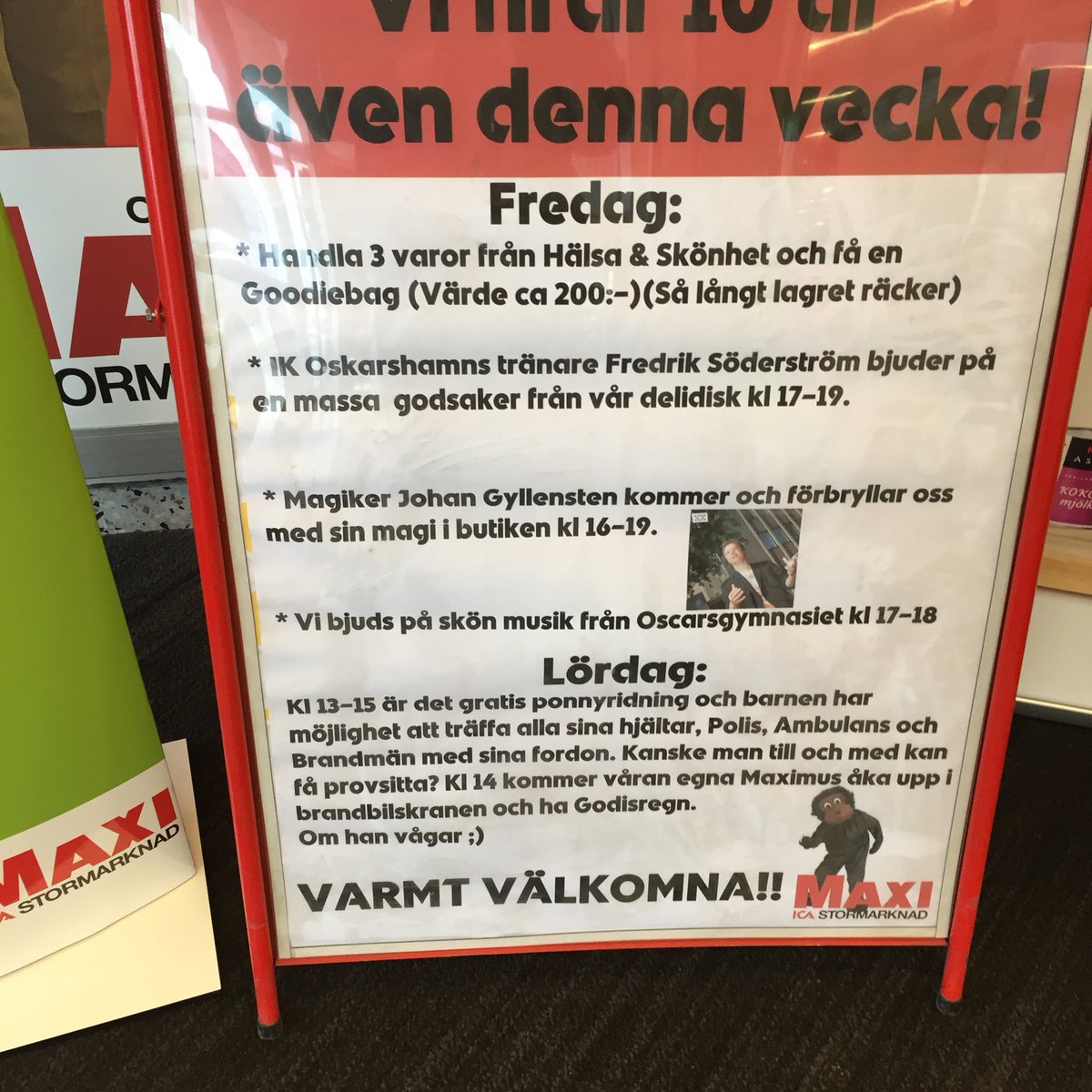 HerrSoderstrom's tweet photo. Finns ingen anledning att vara märkvärdig. Det nya kontraktet firas i charken på Ica Maxi😁 https://t.co/iPrKh2x9rI