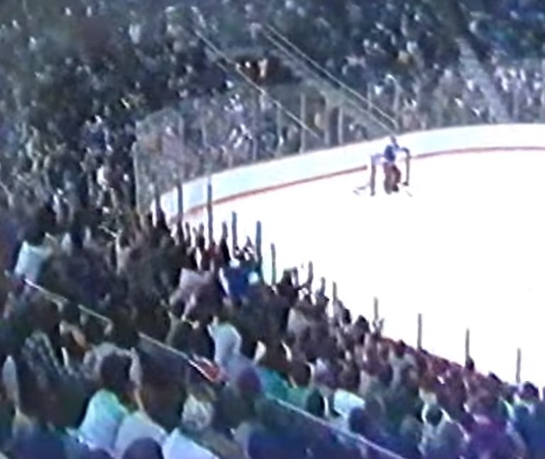 NAIT's tweet photo. The '80s charity match bt. @NAITMensHockey vs. @GBHKY at Rexall brought out nearly 14,000 fans! #FarewellRexallPlace https://t.co/P0ZWRVM9xQ