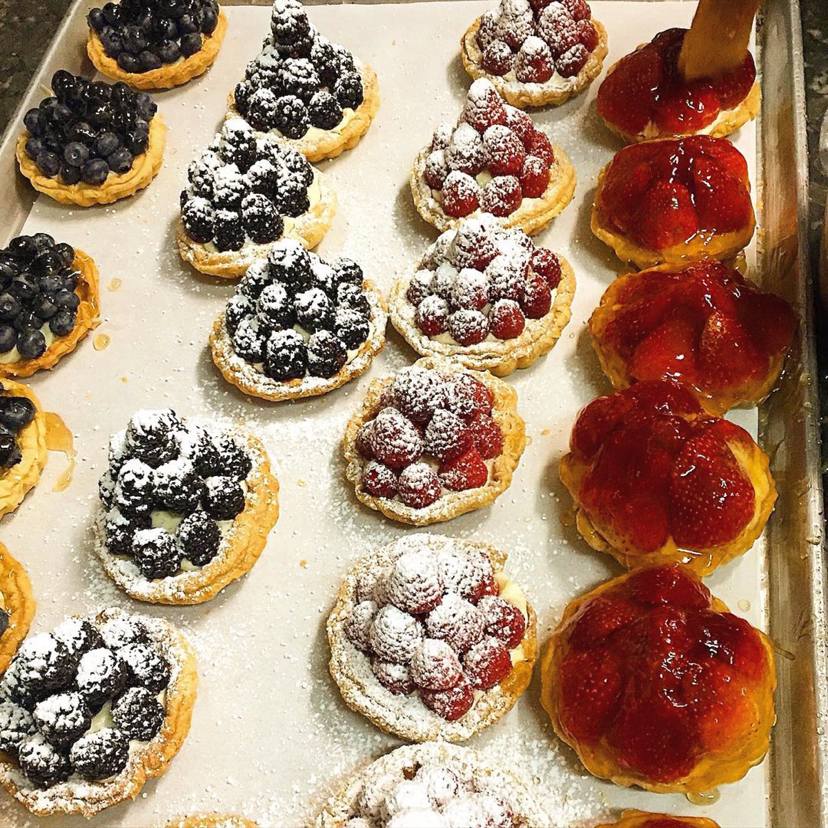 Metro1Prop's tweet photo. Sweet Wednesday! Grab a bite, we know you want to. #weSHAPENeighborhoods #metro1 #buenavistadeli https://t.co/IsbzJ8MTnA