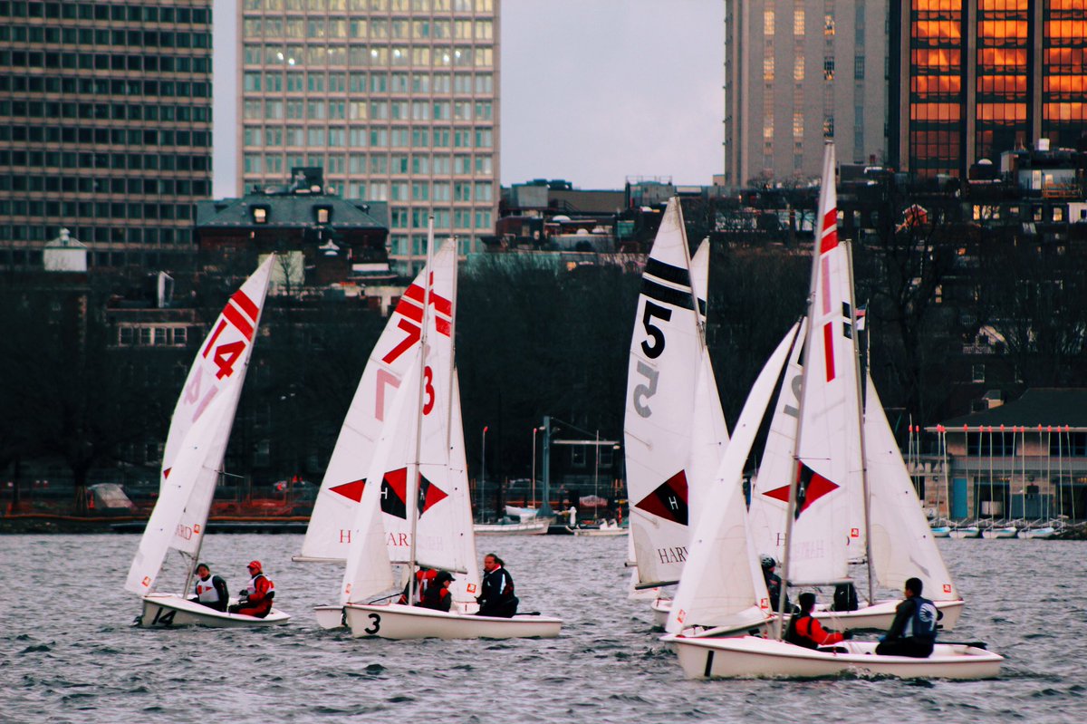 The #UNESailTeam is gearing up for their next regatta this weekend (April 9-10) at Mass Maritime! Wish us luck!! ⛵️