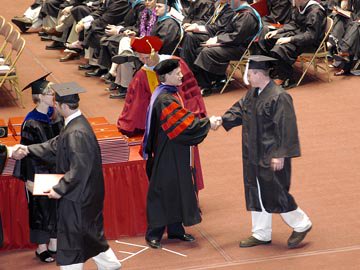 Haley_Lange22's tweet photo. Happy #NationalWalkingDay everybody! It is almost our time to walk @uofutah 2016 graduates! #AreYouReady? https://t.co/GV4phzV1cr