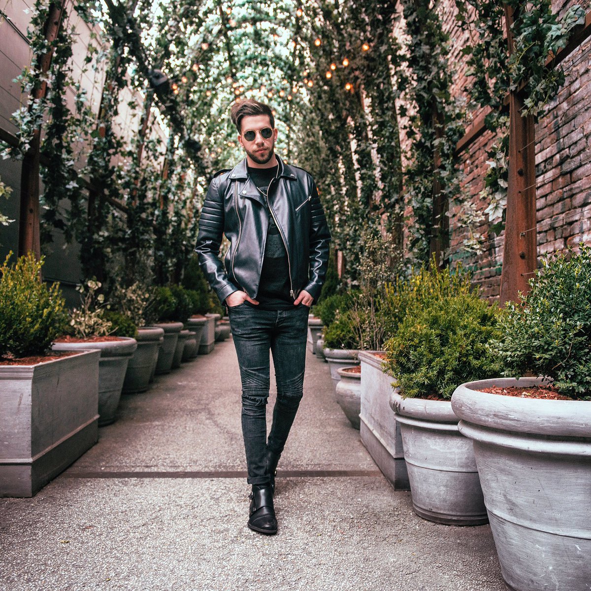 TheClassicKids's tweet photo. Soho. BLΛKΞ ᴺᴱᵂ ᵞᴼᴿᴷ X  🎙 📷 @barebonesvm https://t.co/TbQqwavzUW