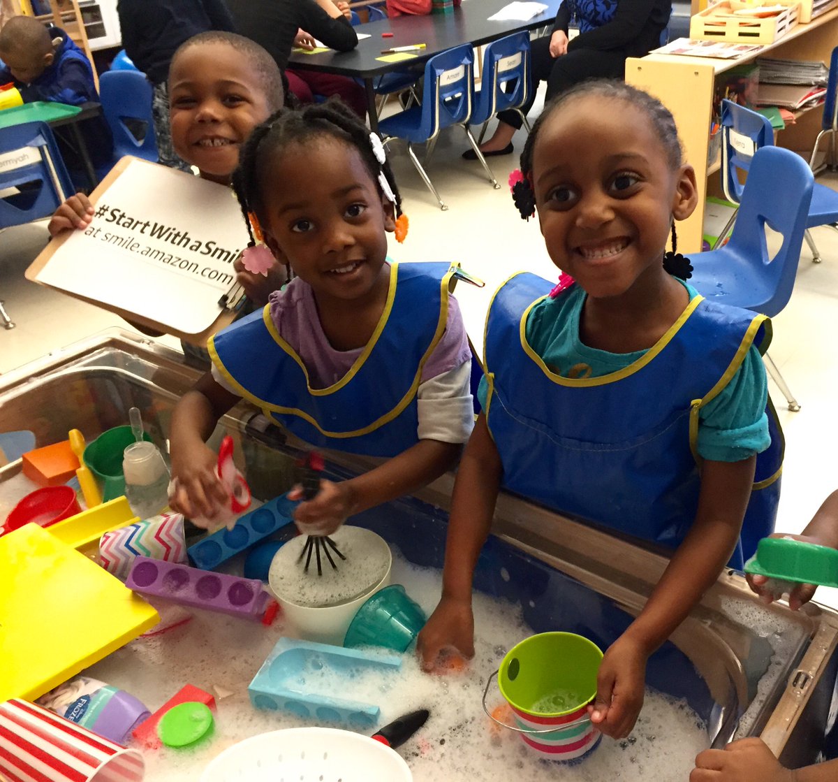 VOCELece's tweet photo. When you #StartWithaSmile we can develop more young children's love of learning #AmazonSmile https://t.co/BPx1I7UV4O https://t.co/GNiMdxK7hy