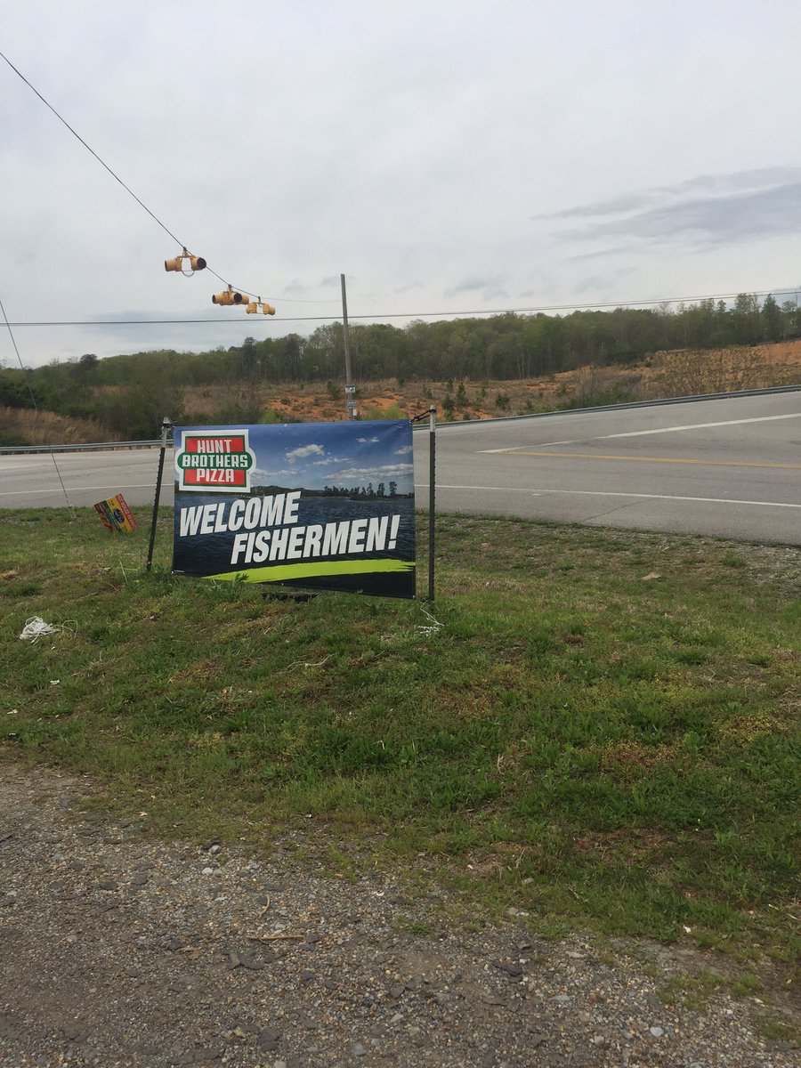 jimcberry's tweet photo. R&amp;R Bait N Tackle in Jasper, TN is ready to welcome the fisherman with great Hunt Brothers deals! @TBHCDelivers https://t.co/SNTeN7yFSI