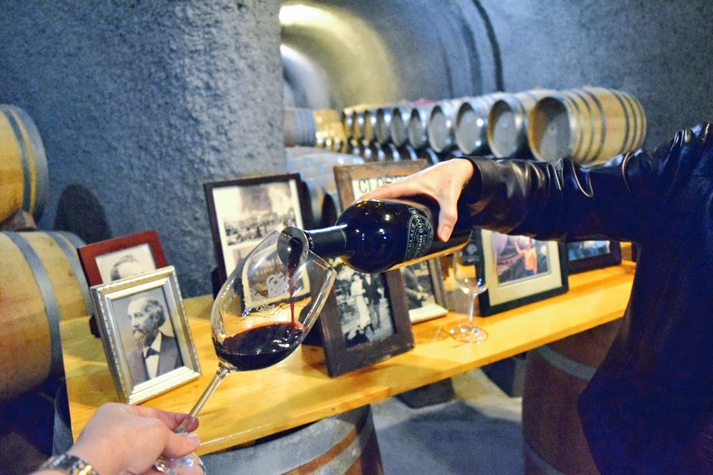 I AM
[  ] Republican
[  ] Democrat
 √  Having a glass of #wine
#WineWednesday #SonomaChat