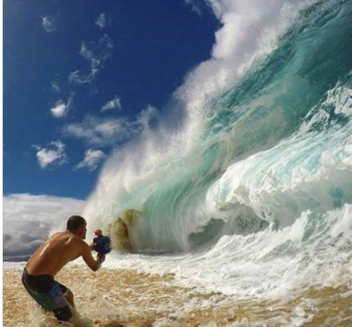 padrezezinhoscj's tweet photo. O tsunami político que se avizinha sobre o Brasil vai afogar muitos políticos, mas tb muito povo inocente ! https://t.co/L2eEtThEEa
