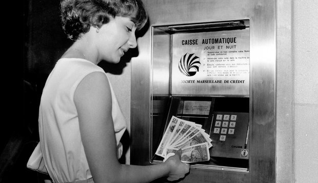 OMGFacts's tweet photo. People predicted the ATM would fail because the only people who would use it would be "prostitutes and gamblers" https://t.co/Y6I1KDcTfW