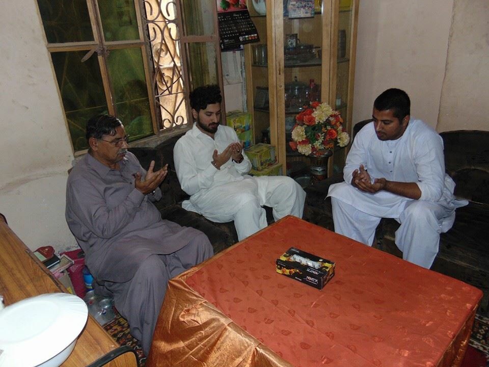 PppJiyala's tweet photo. @MakhdoomFZaman condoled wth DrSharif on demise of his mother in Hala
#MakhdoomOfHala #PPP #WithPpl #PostElections https://t.co/kqILnRMUB1