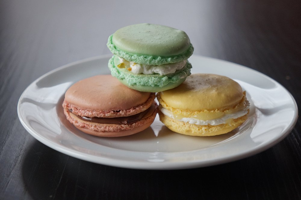 EastSideMonthly's tweet photo. Looks like it's time to pretend it's spring and eat all the macarons https://t.co/5nmMNkL5cW https://t.co/KFTV5ey0Uo