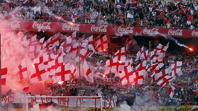 Multi_Aficion's tweet photo. RT si crees que la afición del Oviedo es mejor.

FAV si crees que la afición del Sevilla es mejor.

#TorneoAficiones https://t.co/6PGjJBNVv5