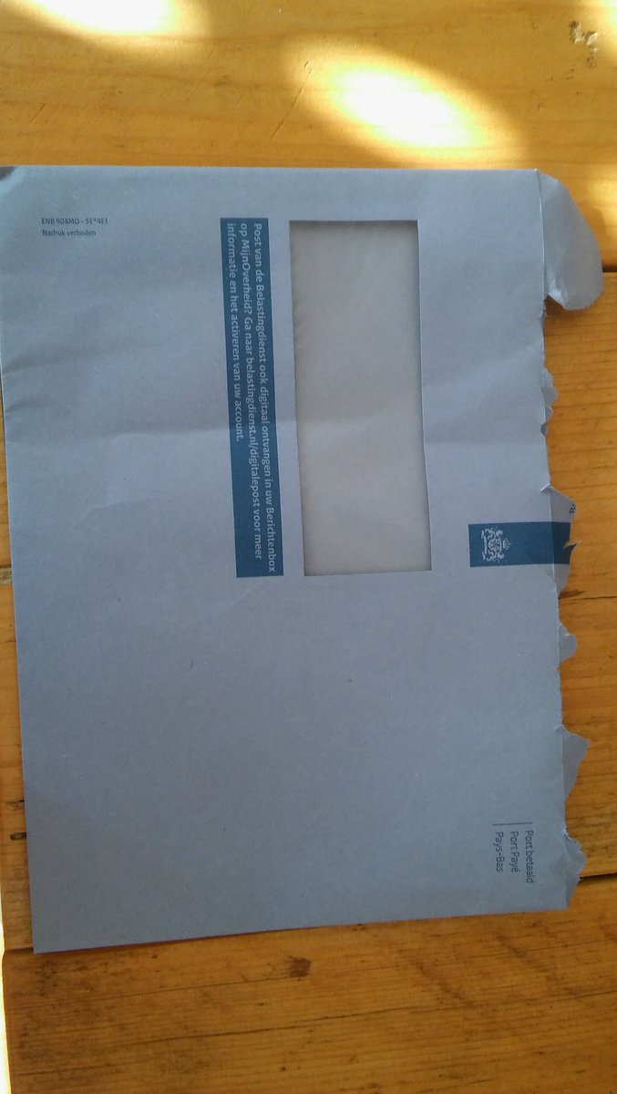 AstridBierman's tweet image. Op de mat vandaag. Zou toch verdwijnen? #belastingdienst #blauweenvelop