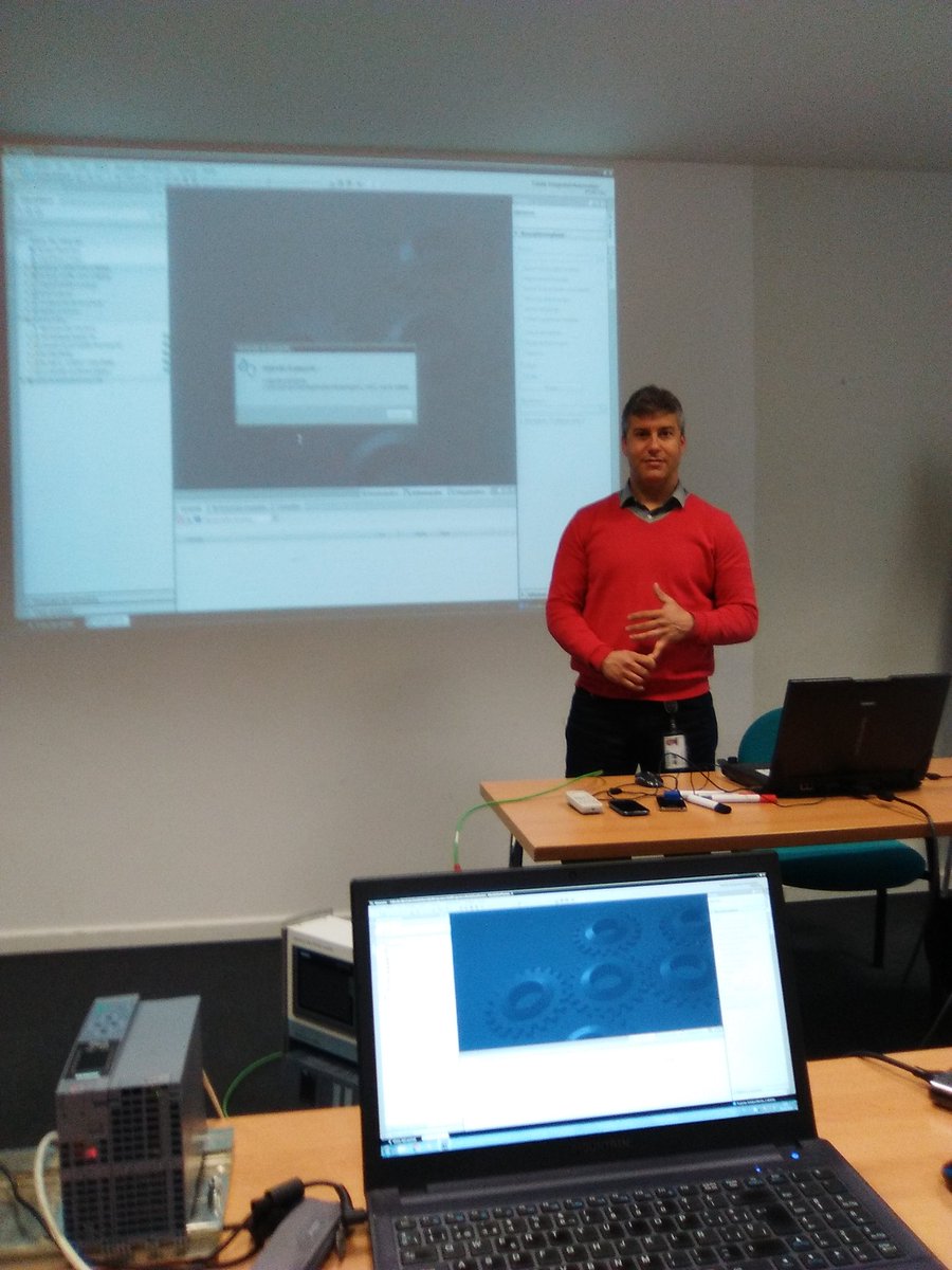 PVirgiliG's tweet image. Final del workshop #solution_partner en @siemens_ind. Esperando el #TIAPortal_V14