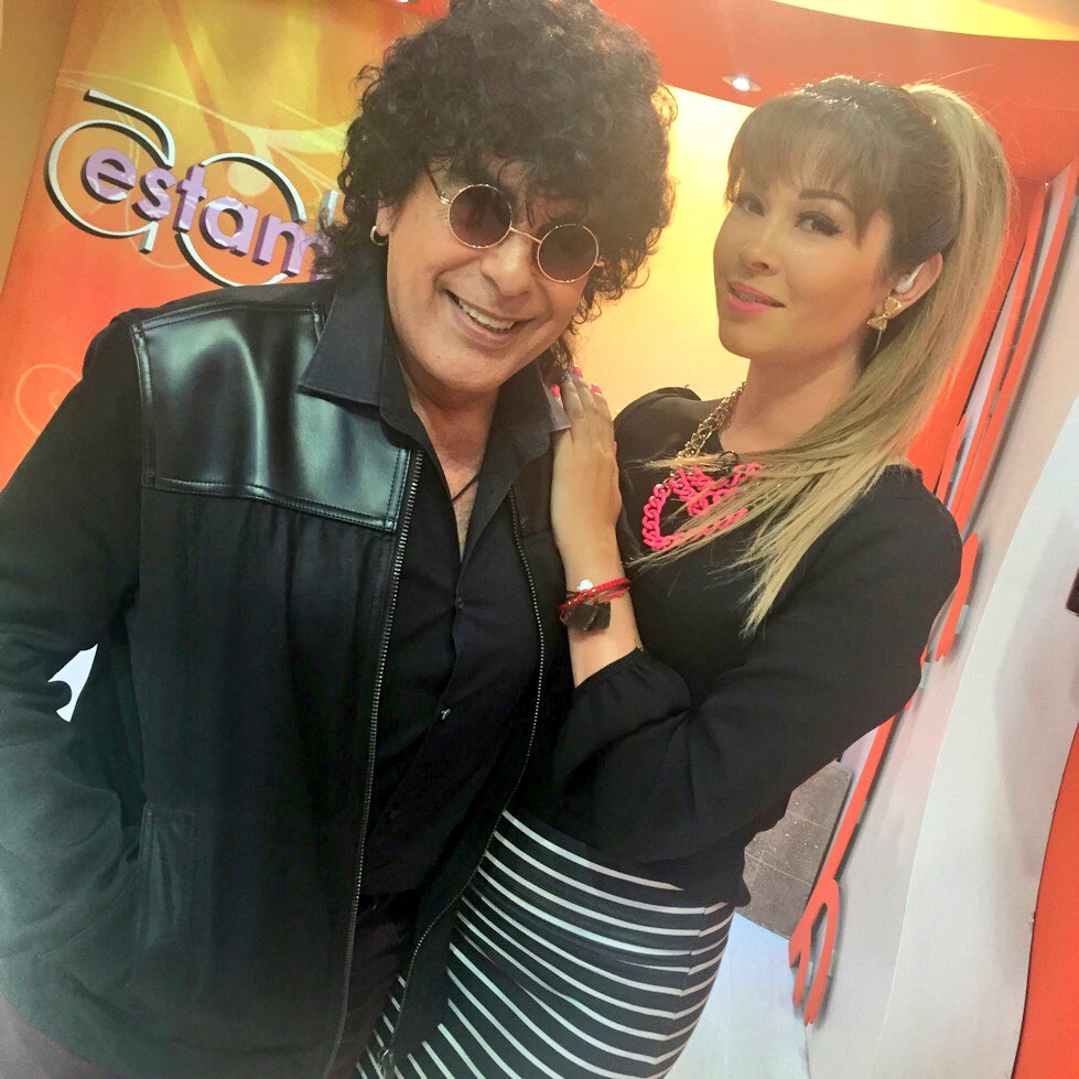 NadiadelaR's tweet image. Con el señorón @laureanobrizu LAUREANO BRIZUELA!! Qué rica platica con este grande de la música @robalderas