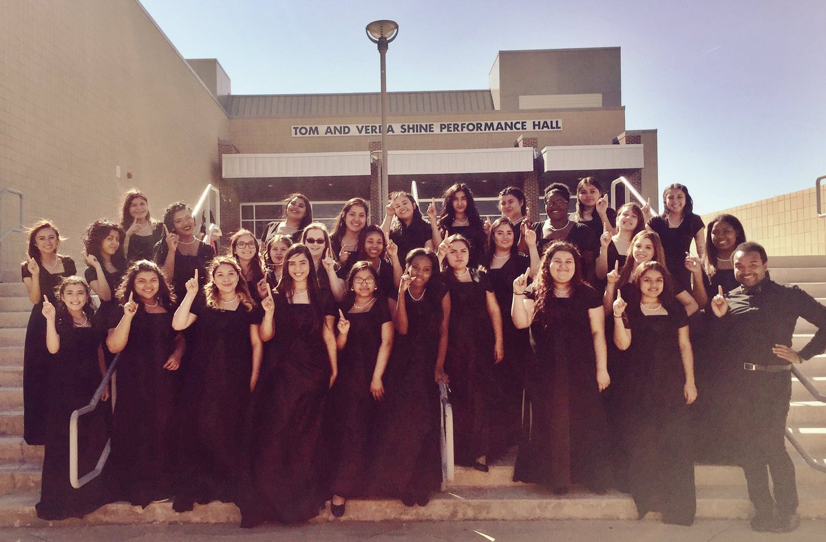 heyheyitsmrj's tweet photo. JV Women brought back a first division concert rating as well! Great day for @IHS_CHOIR! @IrvingHigh https://t.co/8jH0NrasPP
