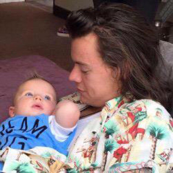 haroldreactions's tweet photo. I want Harry to father my children 😭😍 https://t.co/eagtMmEoTT