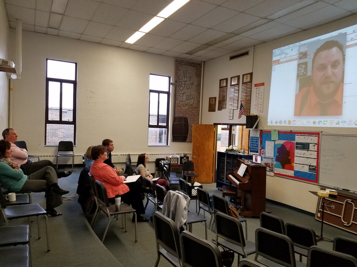 NFVNefzger's tweet photo. Music department networking through FaceTime with Solon teacher!  #nfvpd https://t.co/PKNWF0iC0A