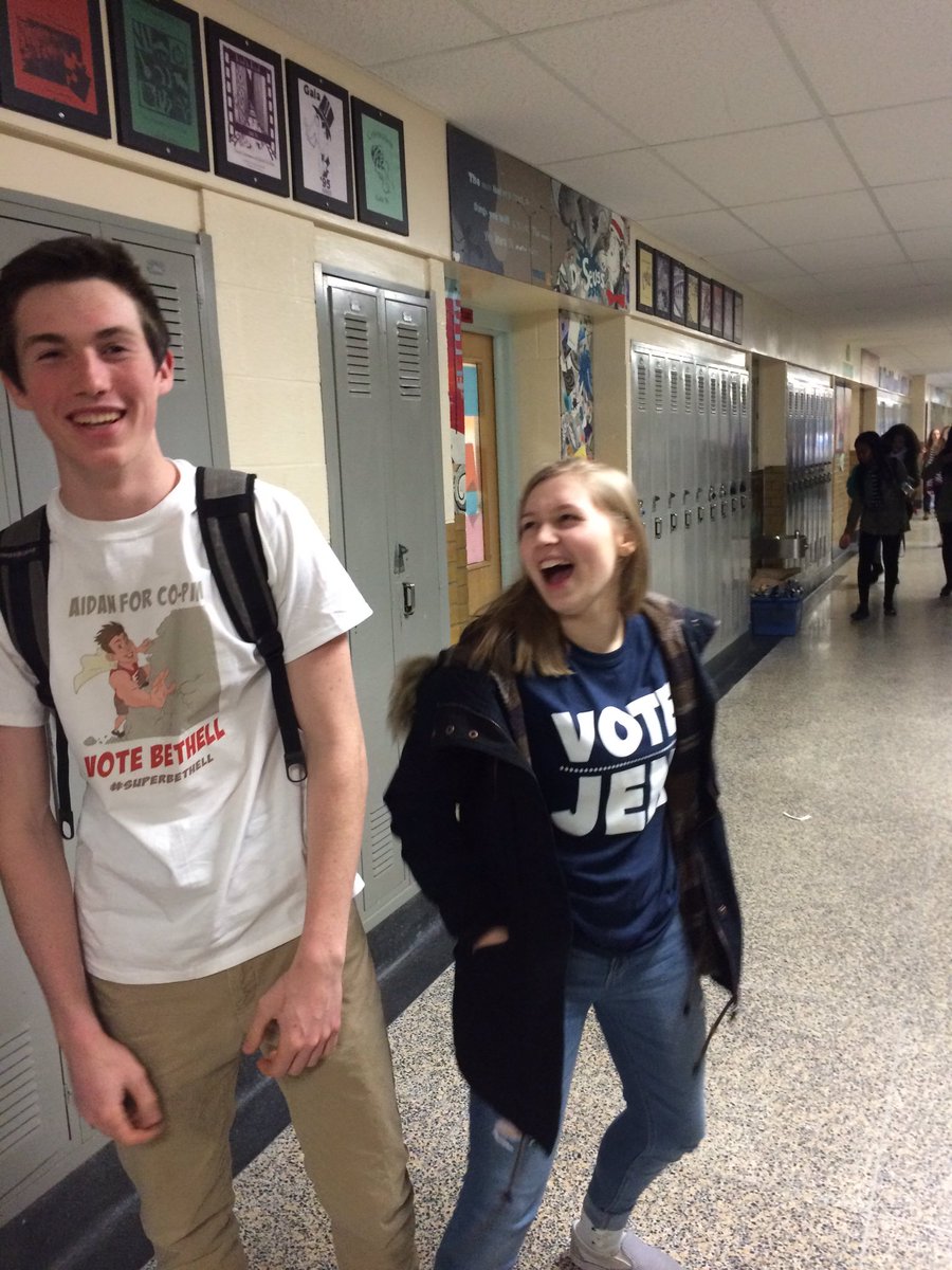 jaidanforpm's tweet photo. Look how happy these two are how can you not vote for them?#votejaidan #JAIDAN https://t.co/jdobMechC4