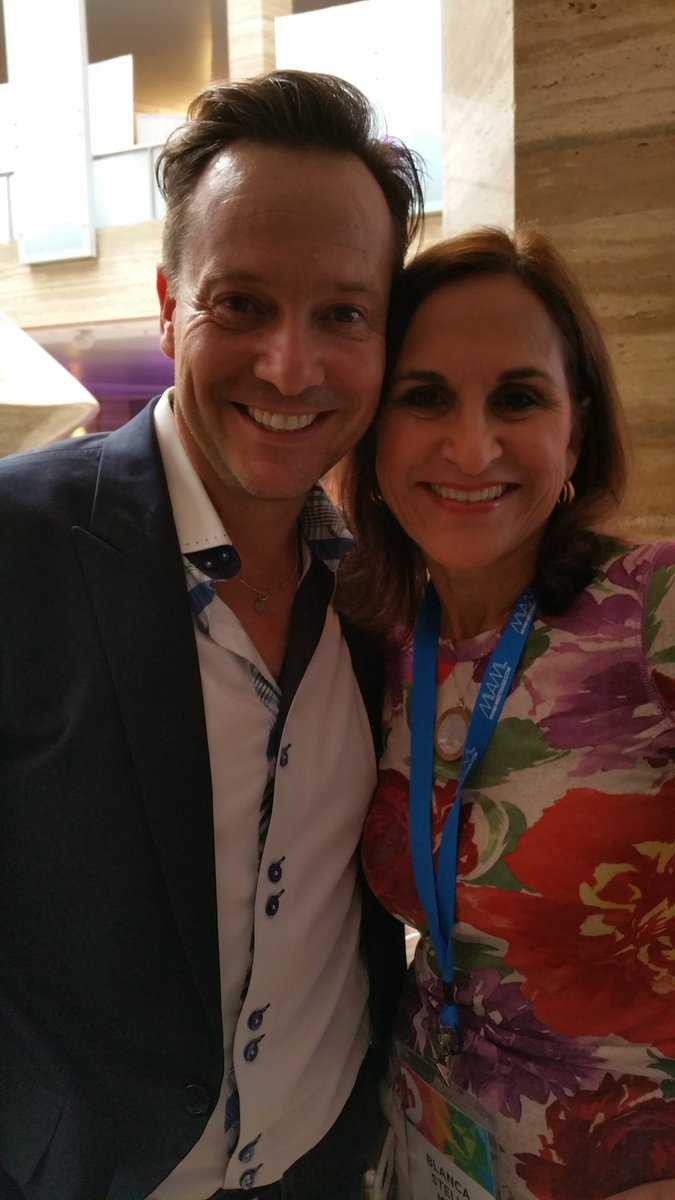 micaminar's tweet image. .@martinllorenstv Tu energía es fuera de este mundo 😘 #Hispz16 #TheLSBProject