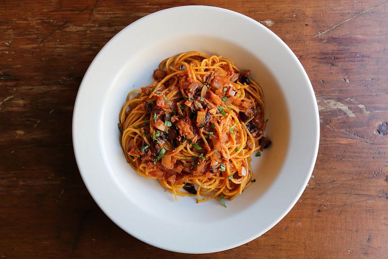 cookvents's tweet photo. Sugo con il Tonno e il #Pomodoro Canned Tuna + Tomato Pasta Sauce for the #pescatarian in us https://t.co/GgoPqutGHz https://t.co/QwXdibPLcw