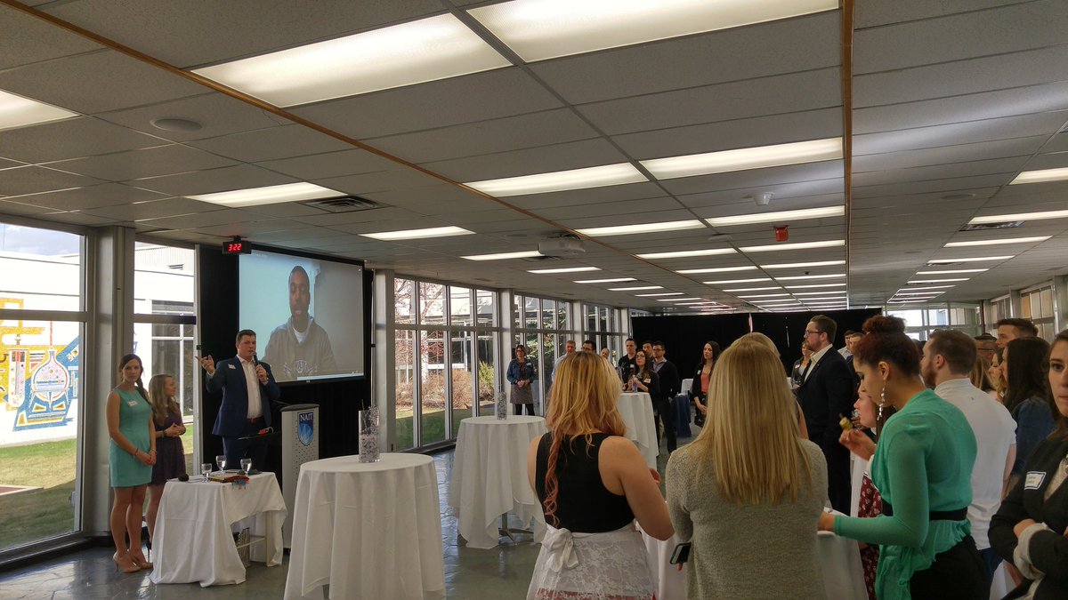 Chris Tse tweet media