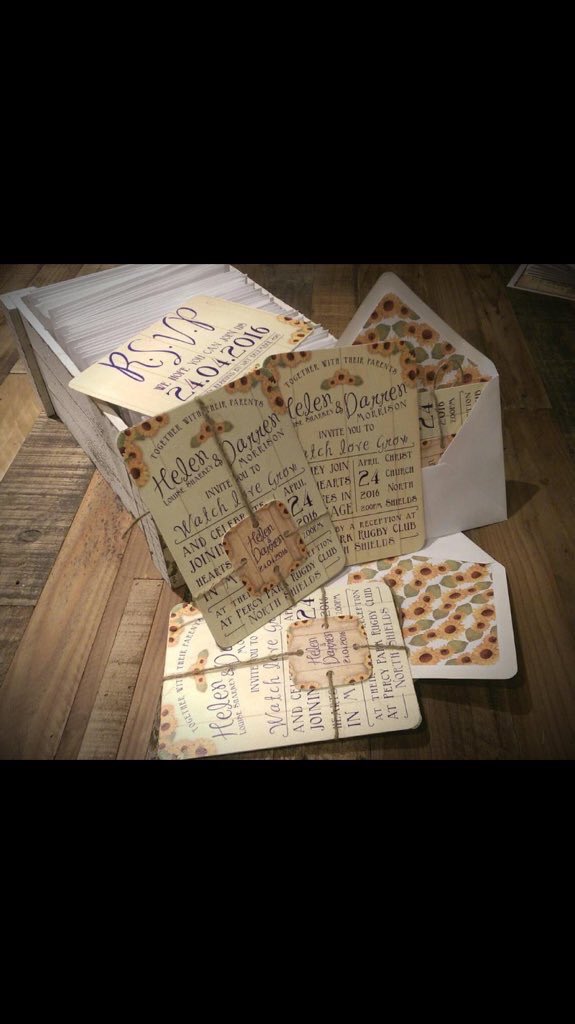 AboveTheCloudsW's tweet image. @bellebridalmag @bellebridalmag We&apos;re super excited &amp;amp; have some 1st look invites to unveil!