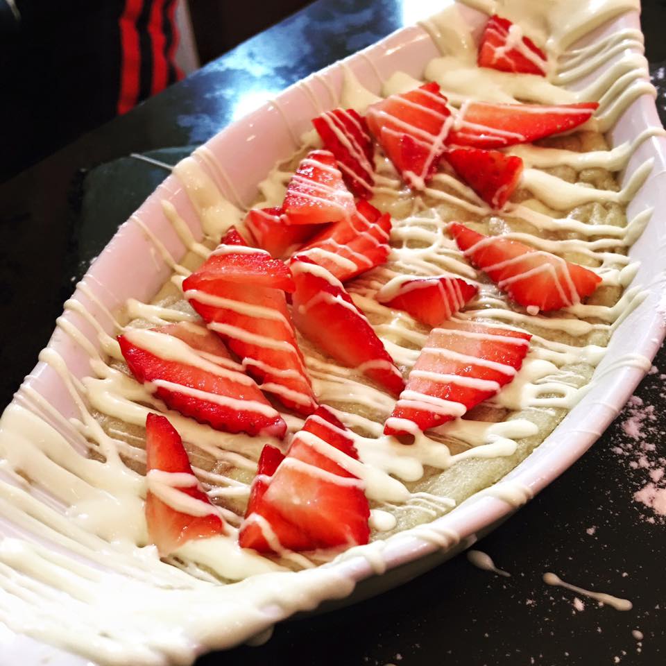 HotChocPot's tweet image. It's the penultimate day of #BestBrumDesserts! Today goes to @MySweetDreamsUK! Congrats! 🎉 bit.ly/1MT0Jyx