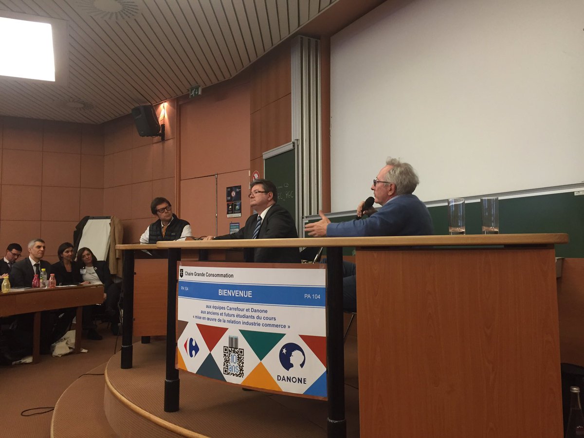 clvxx's tweet photo. 10ans du cours relation industrie/commerce avec Franck Riboud et Noel Prioux @ESSEC_PGC #10ansCD #danone #carrefour https://t.co/wLbfvKK9QP