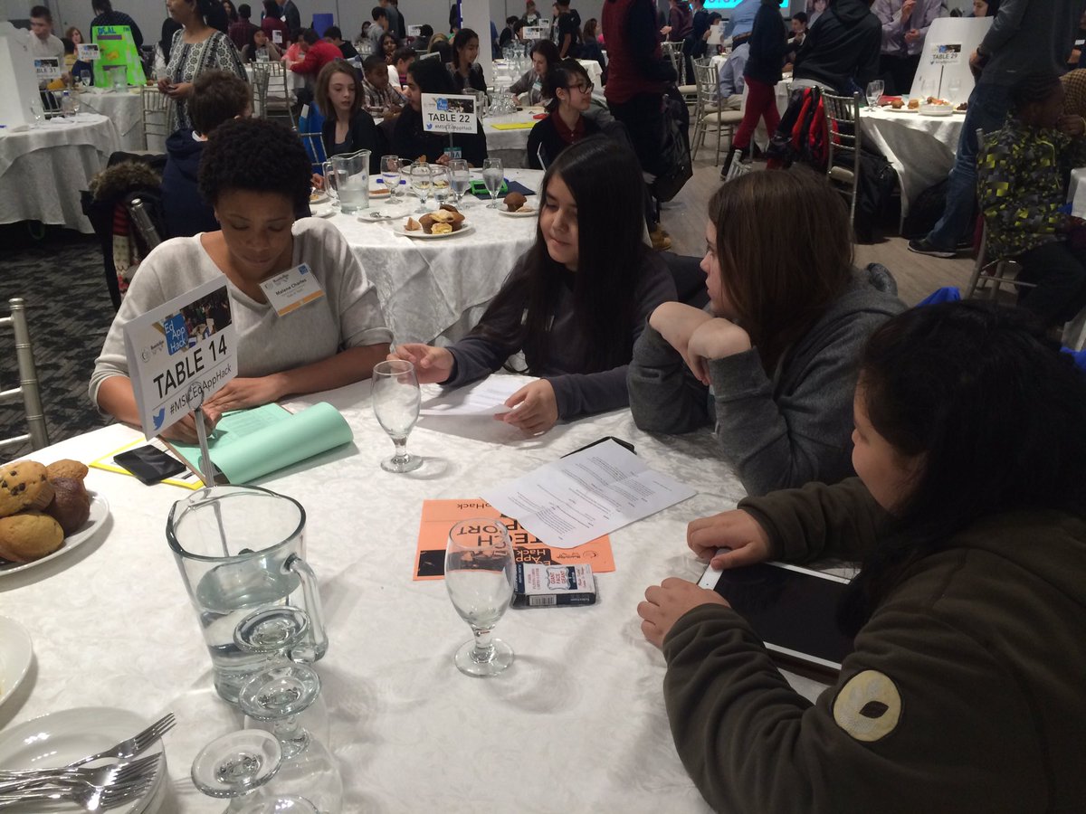 SharlaFalodi's tweet image. Students from @TDSBFNST here at #MSICEdAppHack!!!! #TDSB