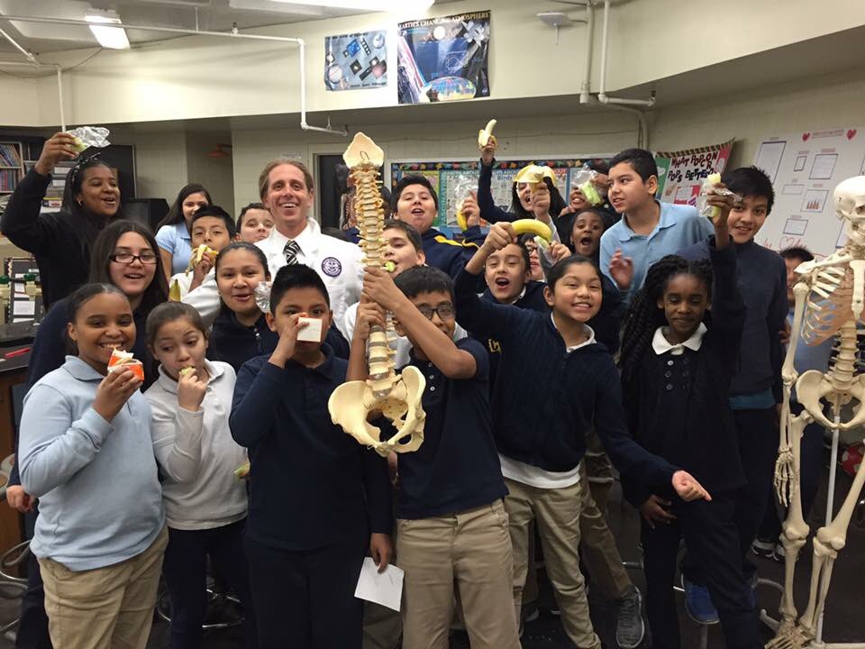 UBchiropractic's tweet photo. Students at The Multicultural Magnet School in BP had the opportunity to explore #chiropractic today at Career Day! https://t.co/af55UHrpzY