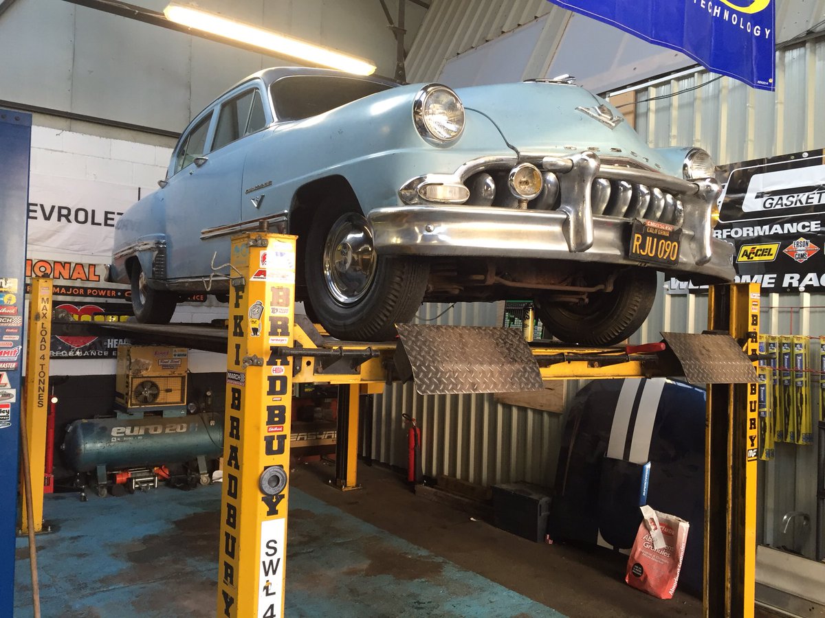 MusclecarsMikes's tweet photo. Our 1953 DeSoto on the ramp for re-commissioning, check out the nest we found in the fly wheel cover! #Rolandtherat https://t.co/cjmqcHOWLc