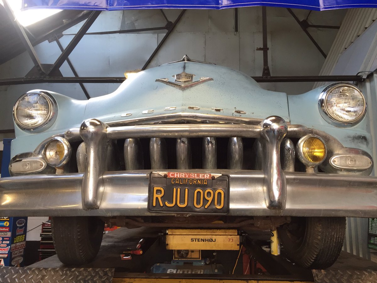 MusclecarsMikes's tweet photo. Our 1953 DeSoto on the ramp for re-commissioning, check out the nest we found in the fly wheel cover! #Rolandtherat https://t.co/cjmqcHOWLc