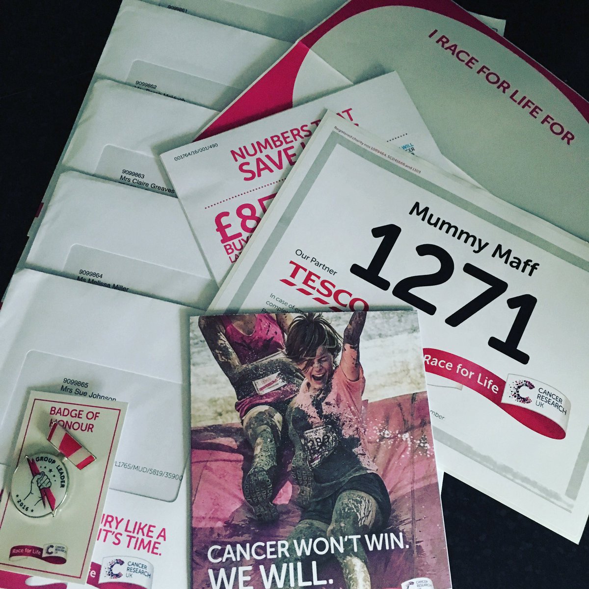 emmarooly's tweet photo. It's official #raceforlife #PrettyMuddy #mummymaff @raceforlife https://t.co/t8Db9I2wWS