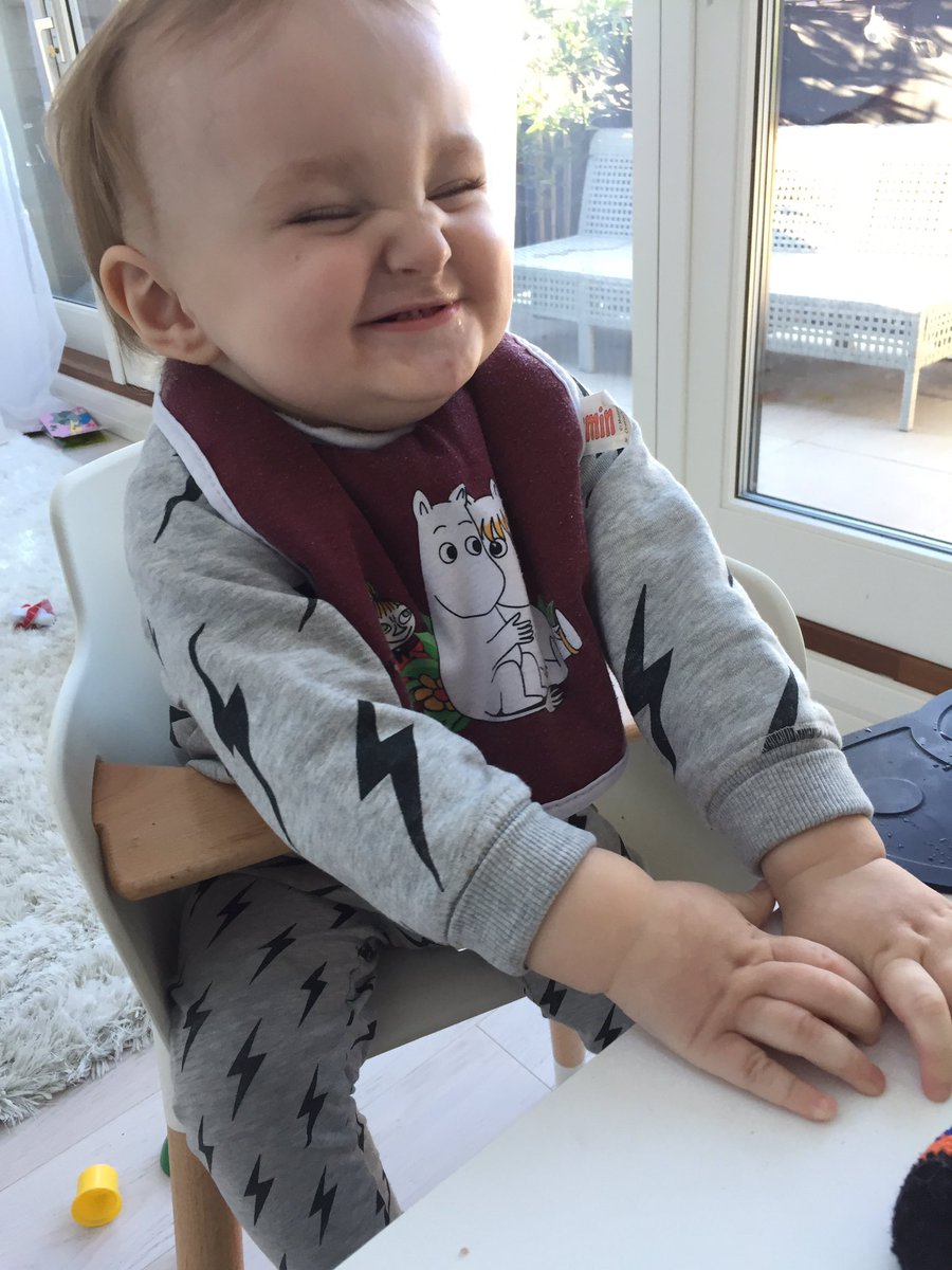 Pakkala's tweet photo. First month at home with this champ - 5 more to go!❤️ #pappaledig #maternityleaveFTW https://t.co/FoIC2iljXW