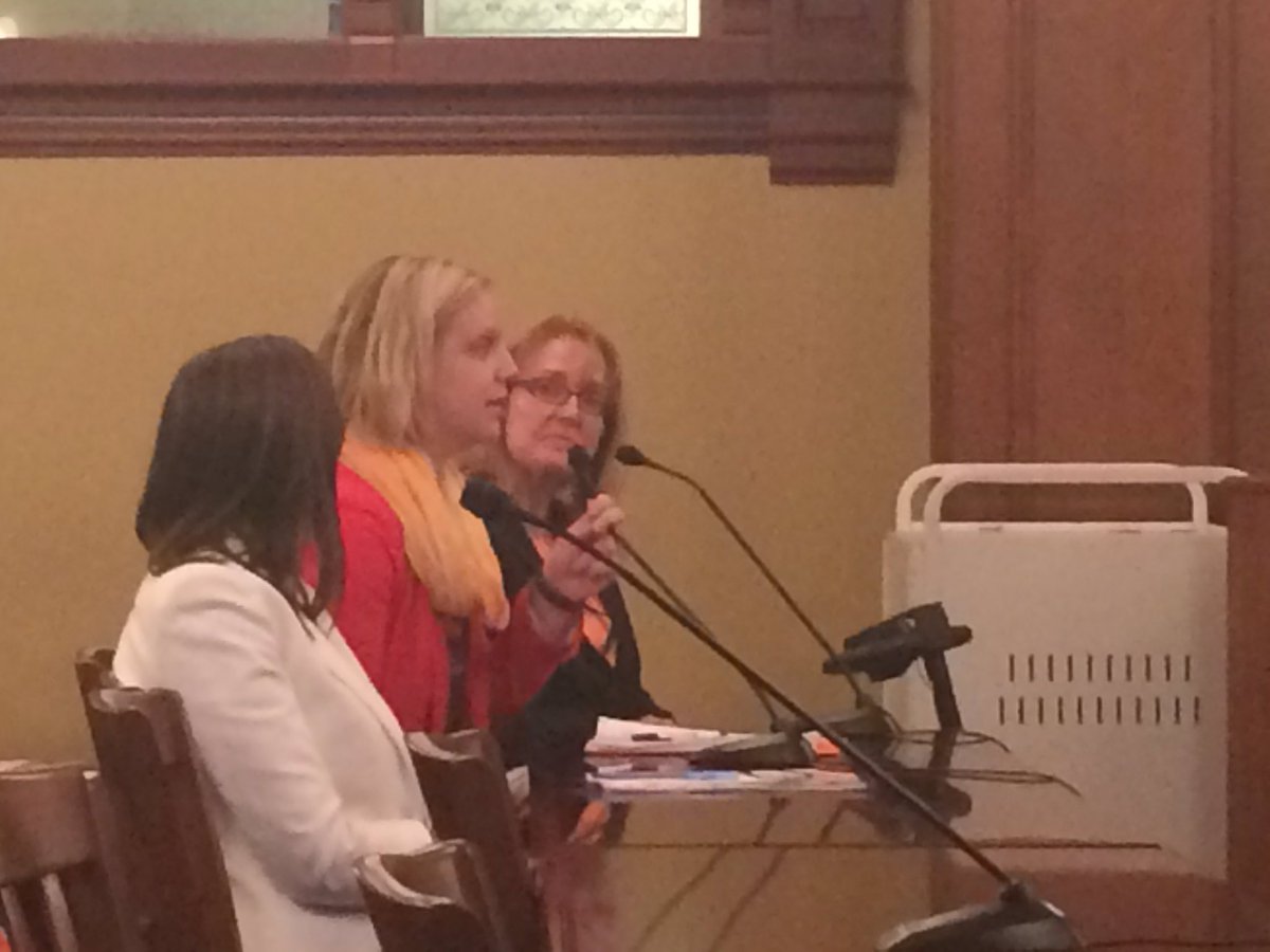 alicia6219's tweet photo. Testifying at the insurance committee hearing at my first #MSActionday #MSactivist #ILgeneralassembly https://t.co/l49WXYZ8l3