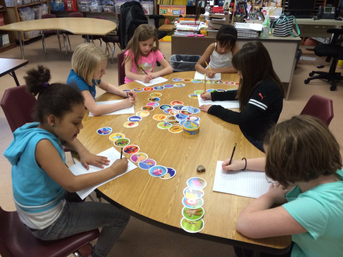 MrsSchwarz3's tweet photo. 2nd grade: "Tell Tale" story writing. @SumnerElem @telltalegames #SumnerGT https://t.co/1f8ig7iEVy
