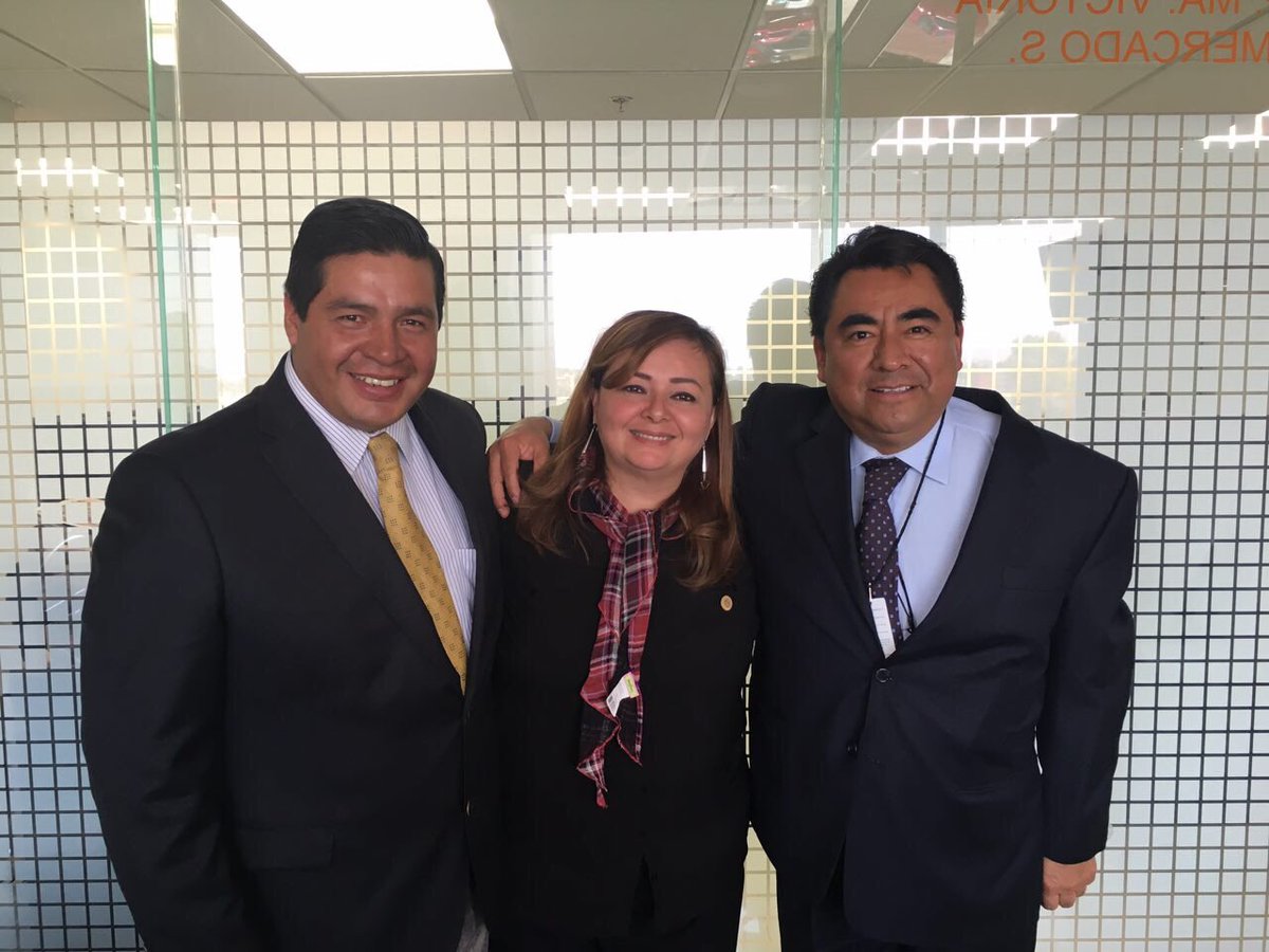 vickymercados's tweet photo. Ayer tuve el gusto de contar con la visita de varios amigos pertenecientes a organizaciones de la sociedad. https://t.co/1vMQj6LUzf