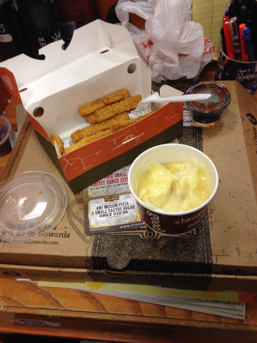 goeffablunt's tweet photo. Cause pizza ranch. 😍 makes the 7 hours I'm here alone today acceptable! Heaven. #im10again lol https://t.co/1e4bwzBT4g