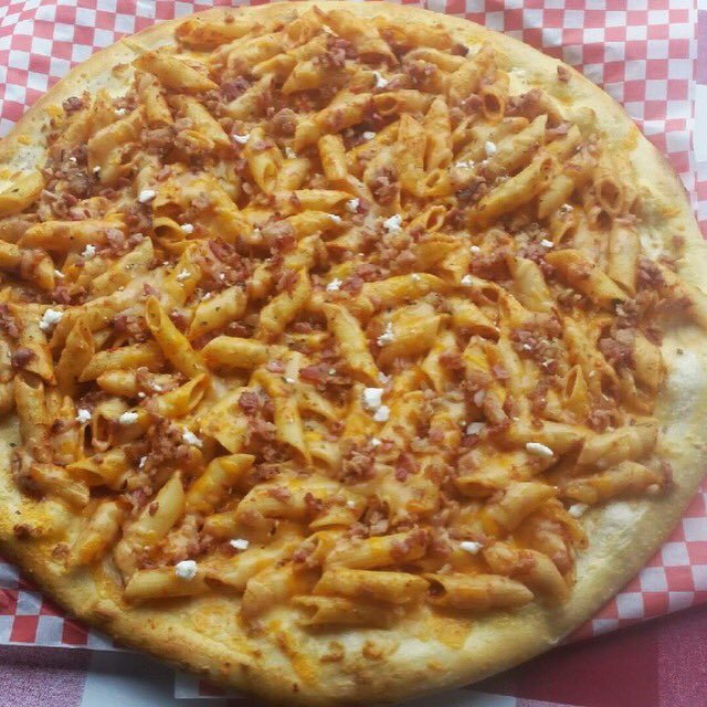 menchellapizza's tweet photo. Our new pizza of the week at our Toronto location🍕🍝 #pasta @taste_toronto @TO_Finest @YouGottaEatHere @FoodNetworkCA https://t.co/QQ43ZTBF83