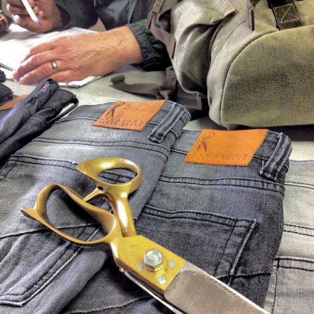 RINGSPUN_'s tweet photo. We took a trip to our denim suppliers earlier. They're looking good! #menswear #ringspun #denim https://t.co/vpOM1REi68