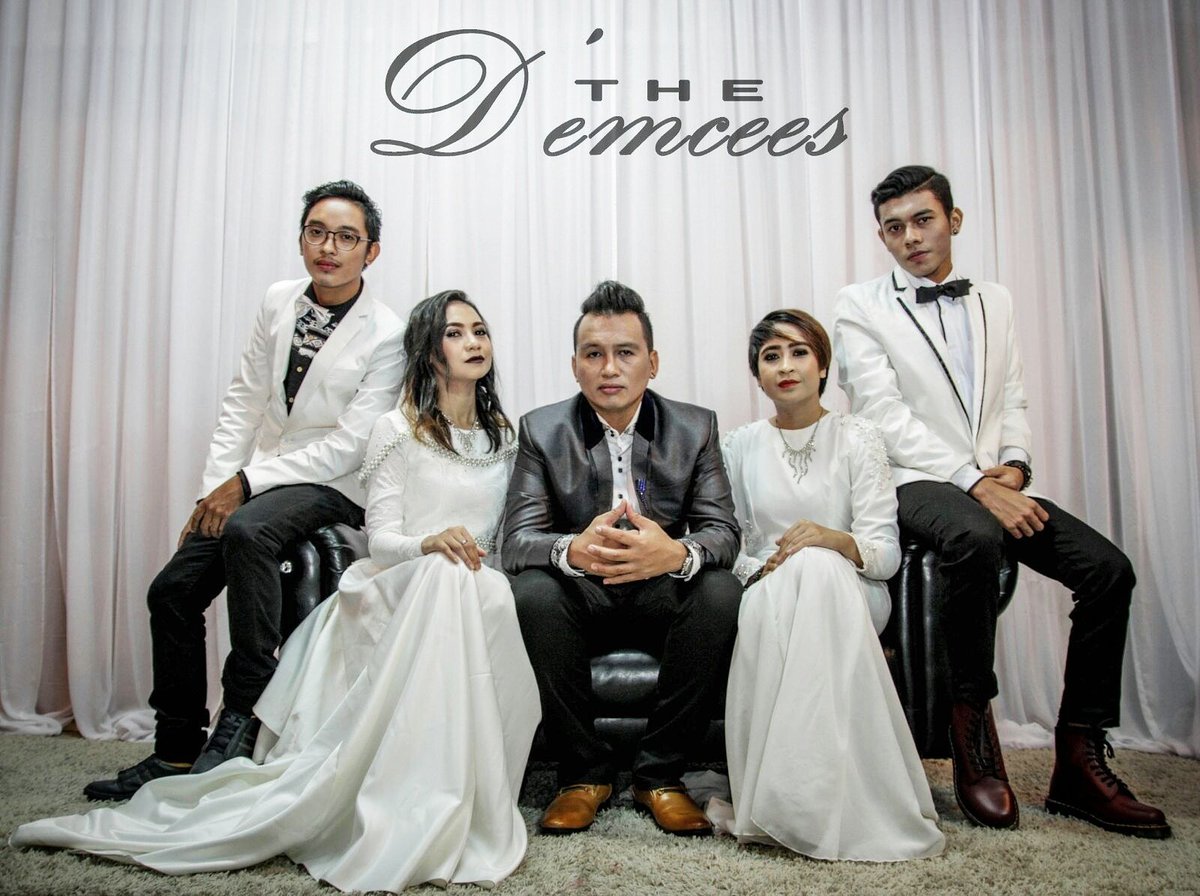 demceesofficial's tweet photo. D'emcees
Instagram: https://t.co/vKmZbiriS7
Facebook: https://t.co/h2dLlfmrmZ https://t.co/8YQN3onmsB