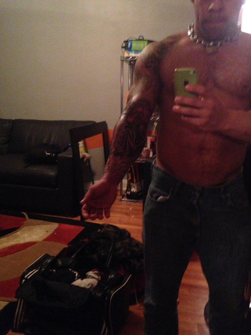 Sporting the beginning of some new ink. #tattoo https://t.co/kZX9hQsdwk<a href="/tag/tattoo"class="tags">#tattoo</a>